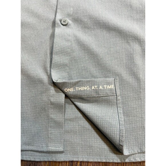 Lululemon Shirt Mens XL Blue Airing Easy Short Sleeve Button Up Stretch Casual - Picture 6 of 10
